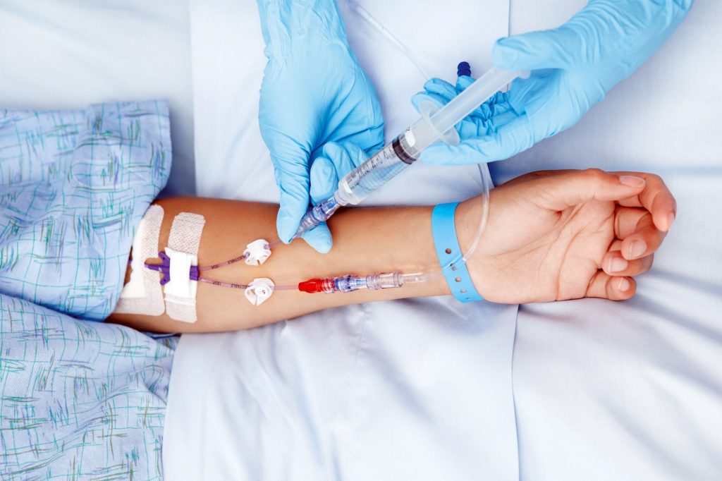 This image has an empty alt attribute; its file name is perfusion-intravenosa-1024x682.jpg