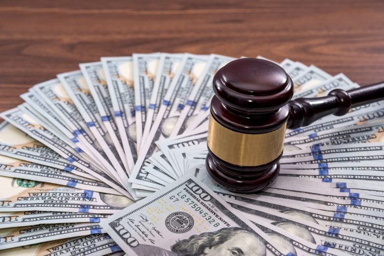 intellectual-property-lawyer-salary-tips-to-hire-the-best-one