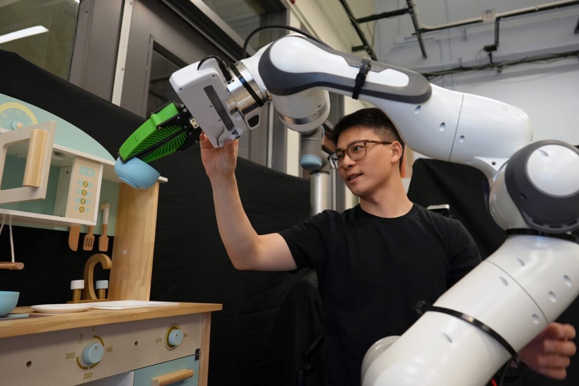 Robotic helper making mistakes? Just nudge it in the right Robotic helper making mistakes? Just nudge it in the right direction | MIT News