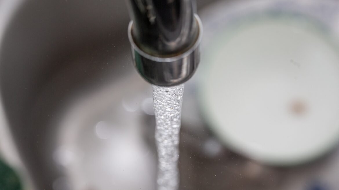 Florida moves to ban fluoride from public drinking water : NPR