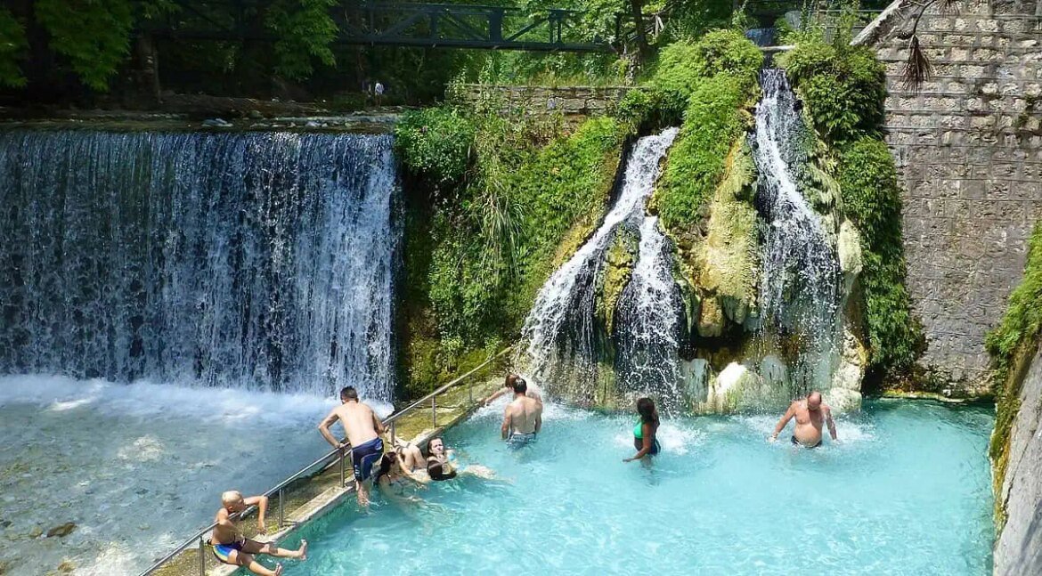 Best Hot Springs in Greece: From Thermopylae to Santorini