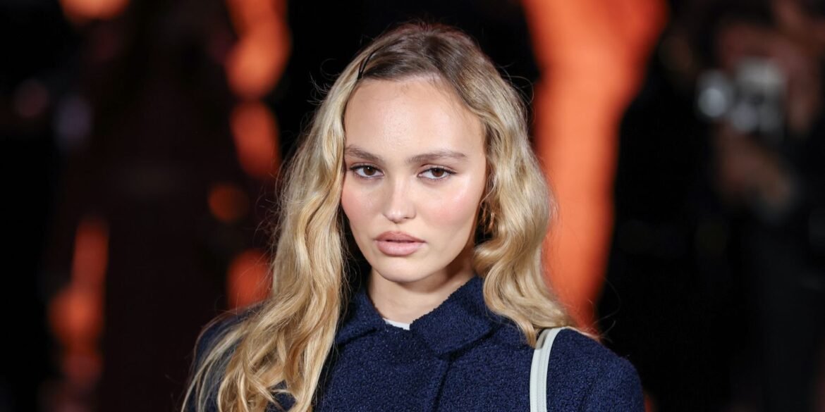 Make the "Prep School Pin" Part Of Your Fall Hair Uniform