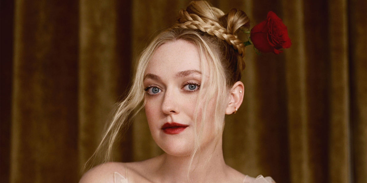 Dakota Fanning's 3D Champagne Manicure Is the Best Festive Nail Inspo