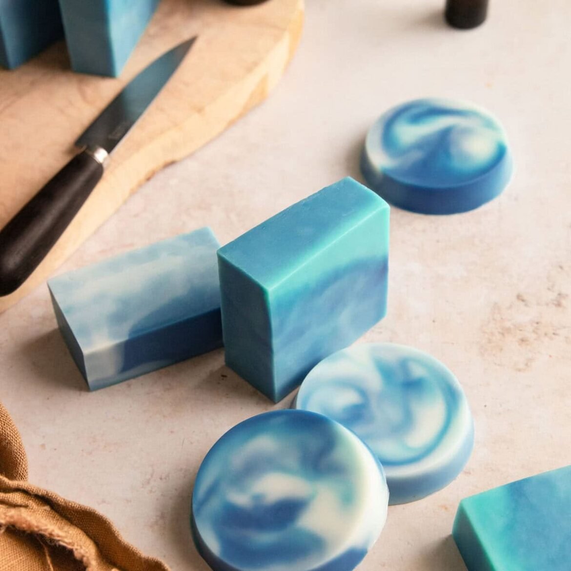 How To Make Color Swirl Melt + Pour Soap