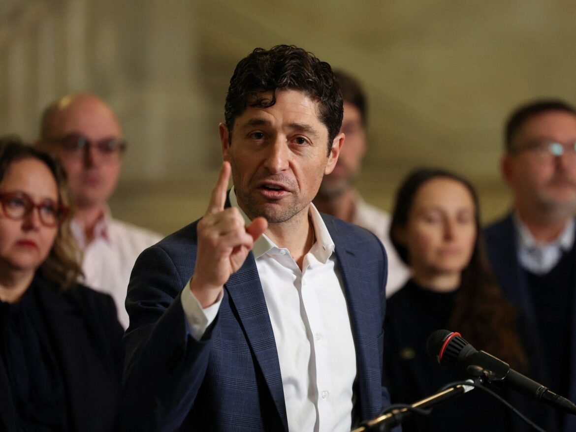 Minneapolis leaders urge transparency, independent probe after ICE killing | Donald Trump News