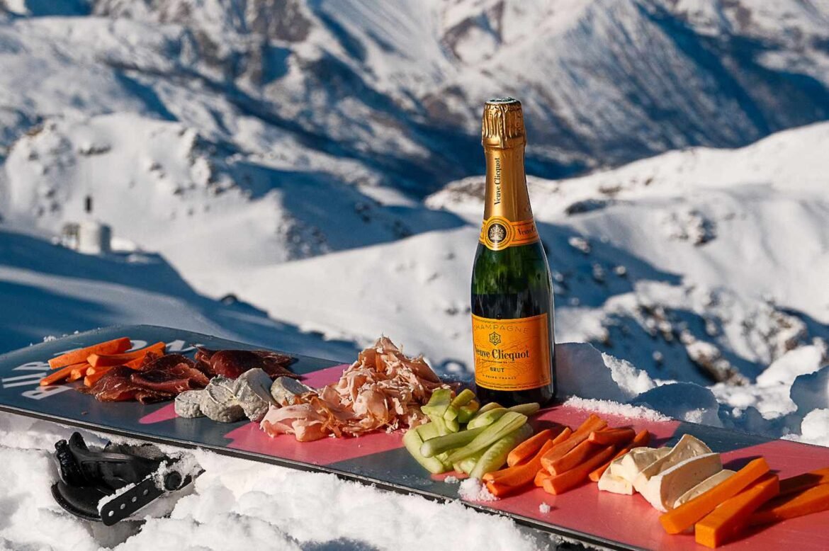 The Hottest Ski Trend Is Taking Your Own 'Charcuterski Board'—and It's Exactly What It Sounds Like