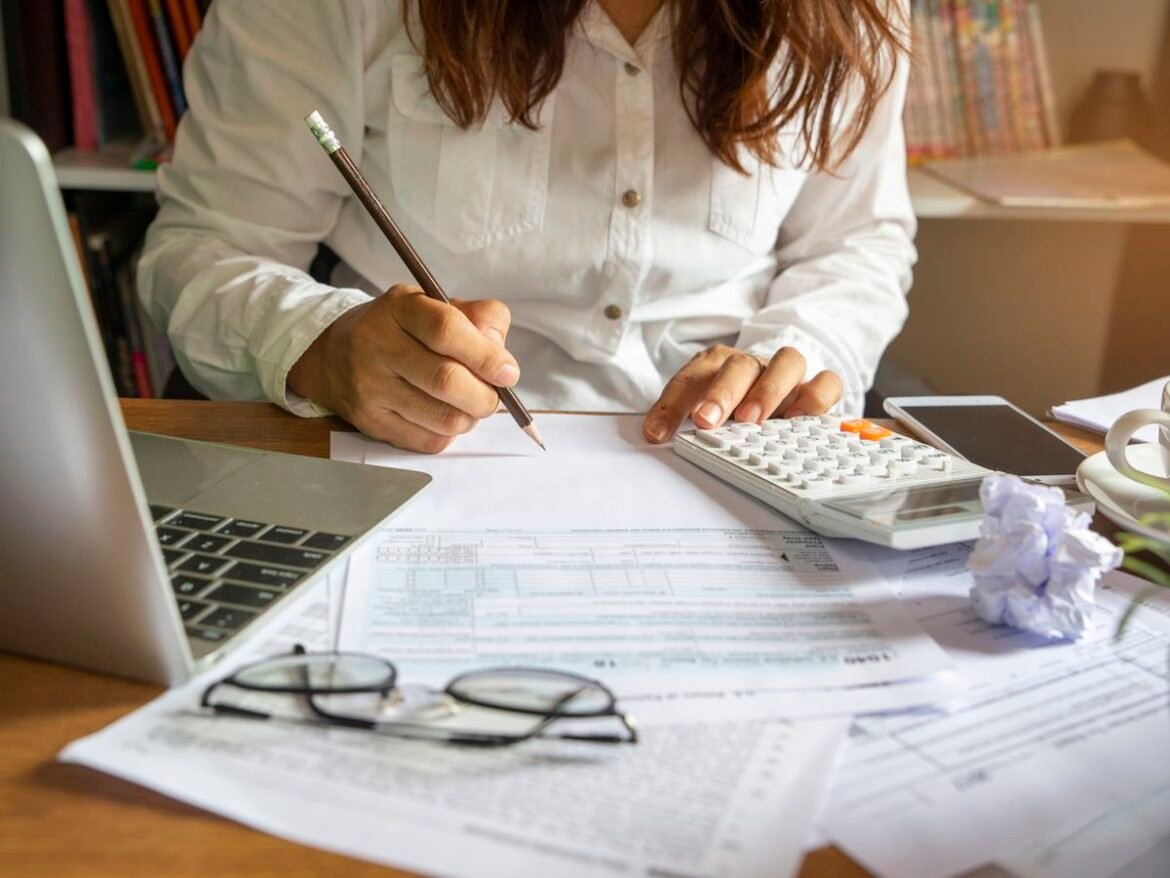 Most Canadians have yet to file taxes, CRA data show. Here are five tips to get you going