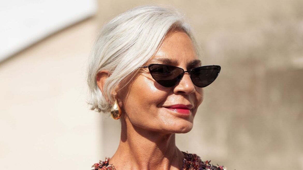 19 Bobs For Women Over 50 And How To Style Them
