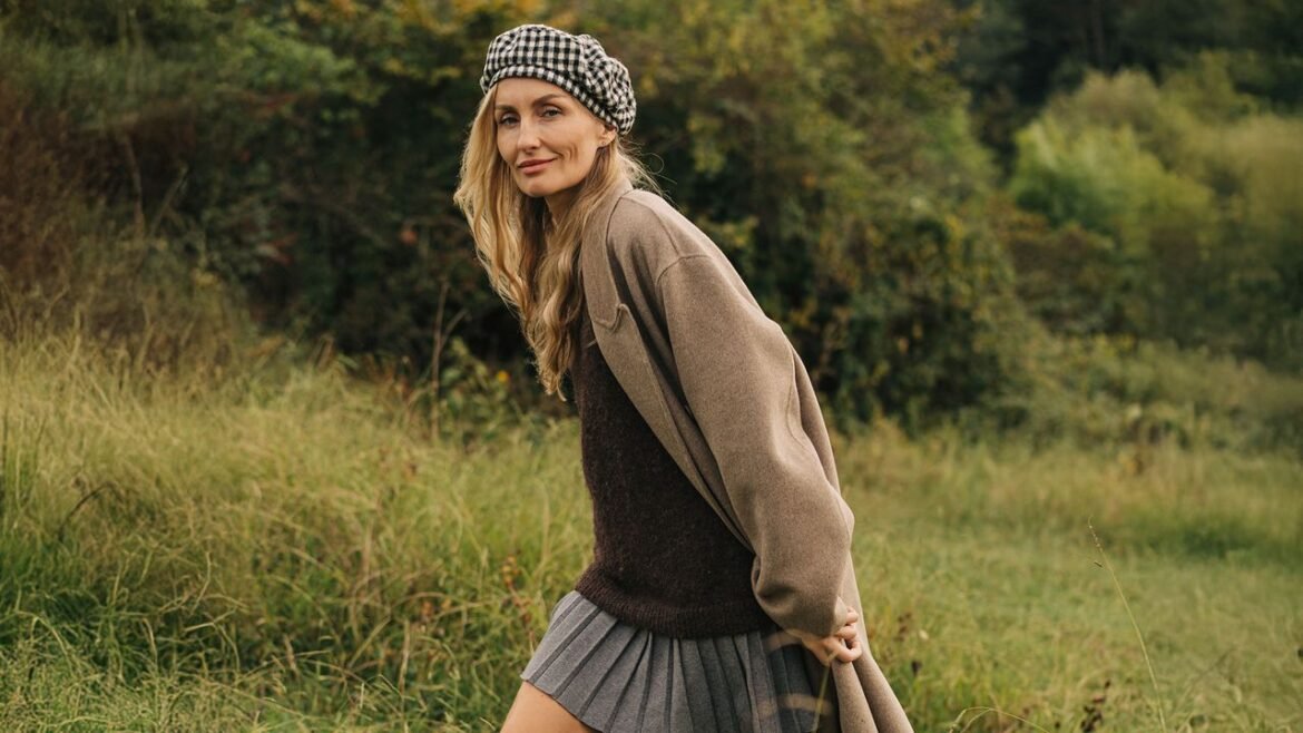 Cool-Girl Hiking Outfits To Wear This Summer, And How To Style Them