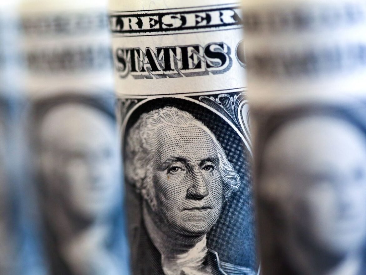 Wealthy Americans are leaving some U.S. states but they aren't coming here