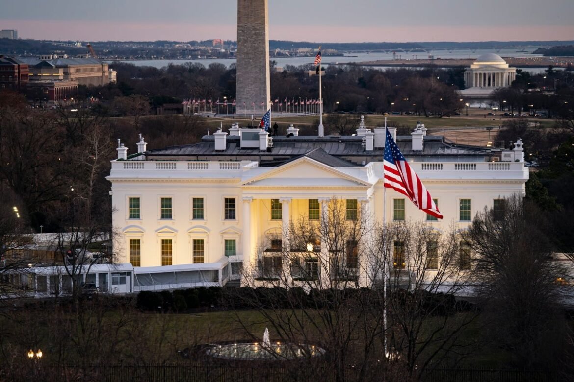 White House reclassifies federal epidemiologists and other scientists from civil servants to “at-will” hires