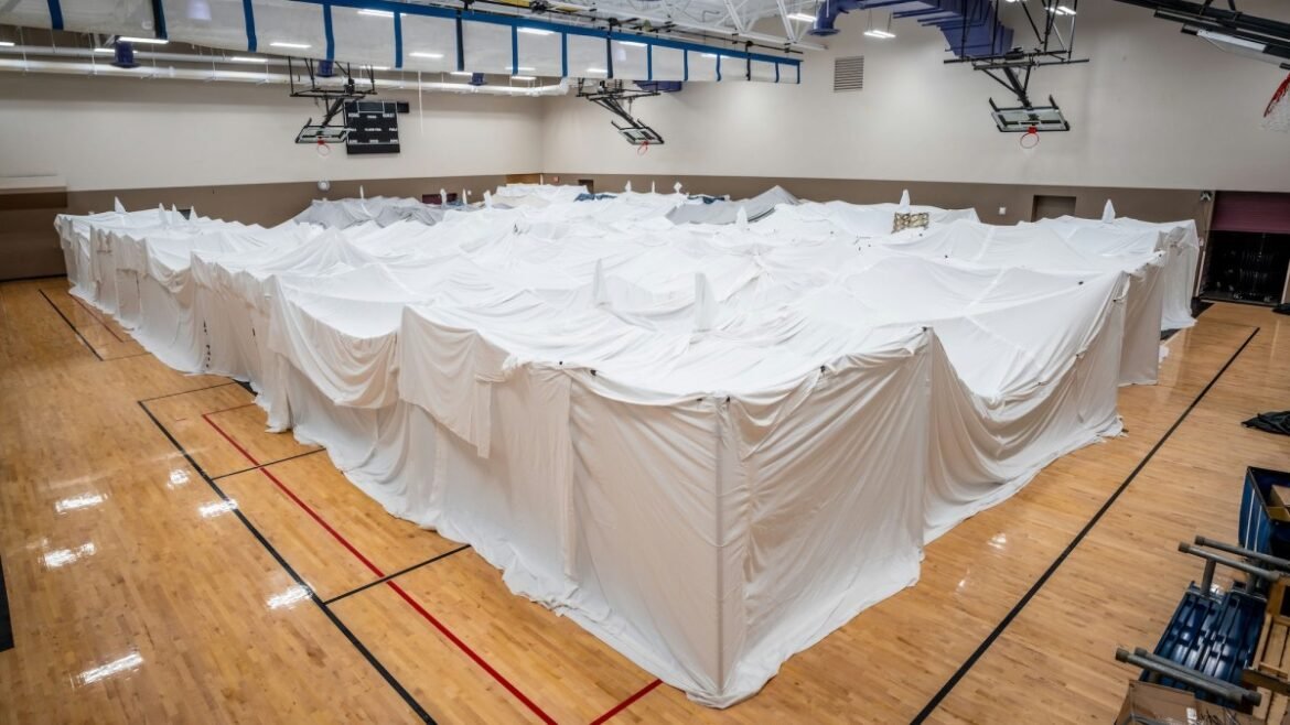 World's largest blanket fort built at Las Vegas community center