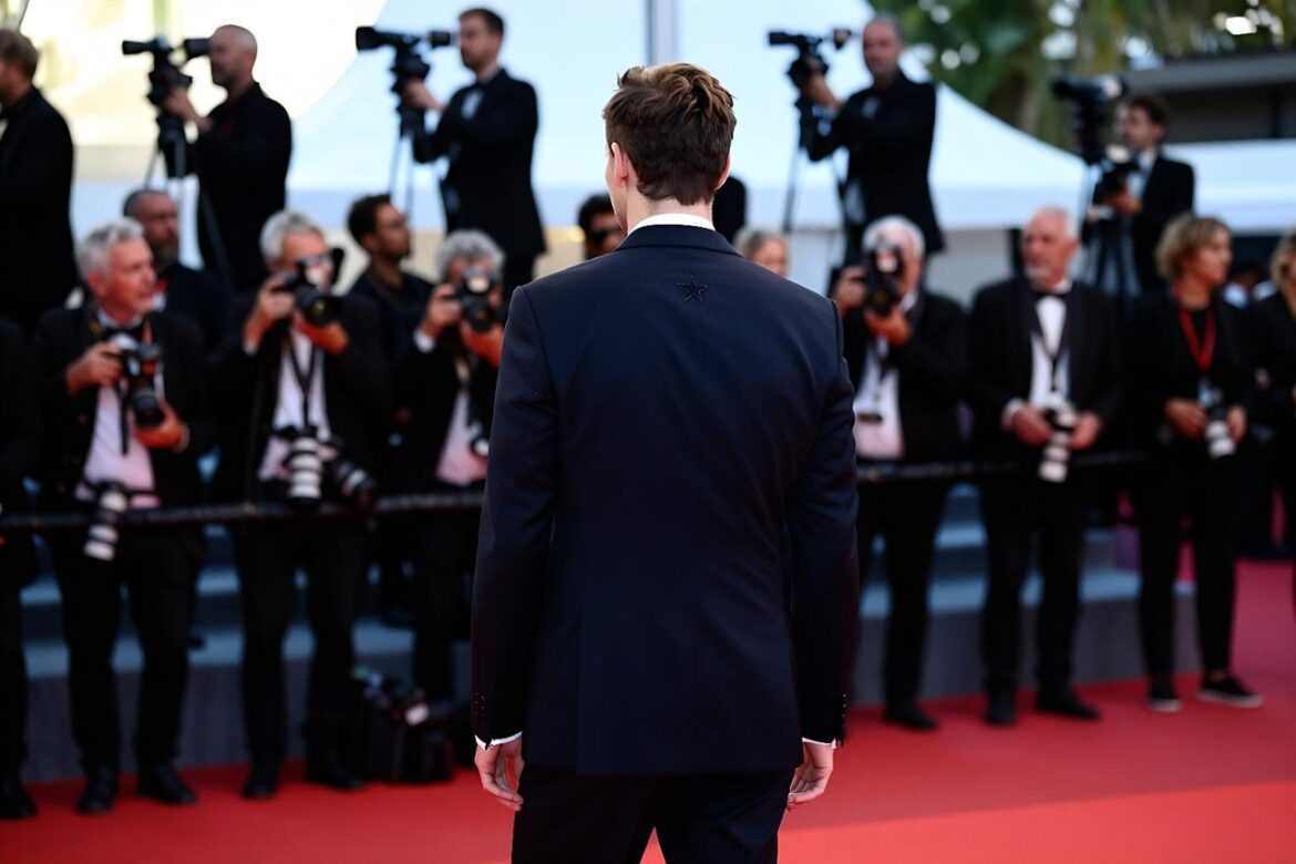 Celebrities and Famous People: How Fame Gets Built, Sold, and Survived